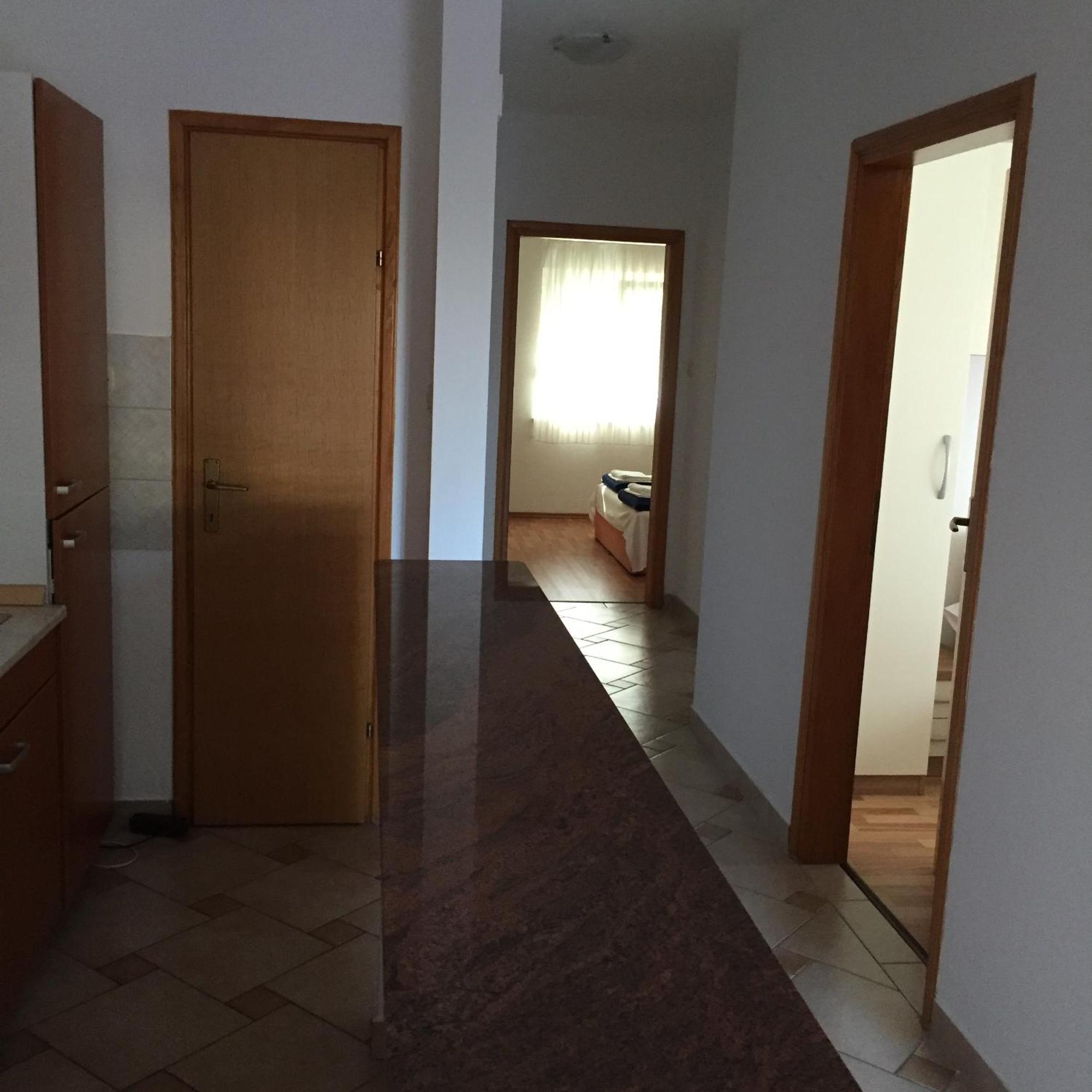 Apartments Vidovic Povljana Buitenkant foto