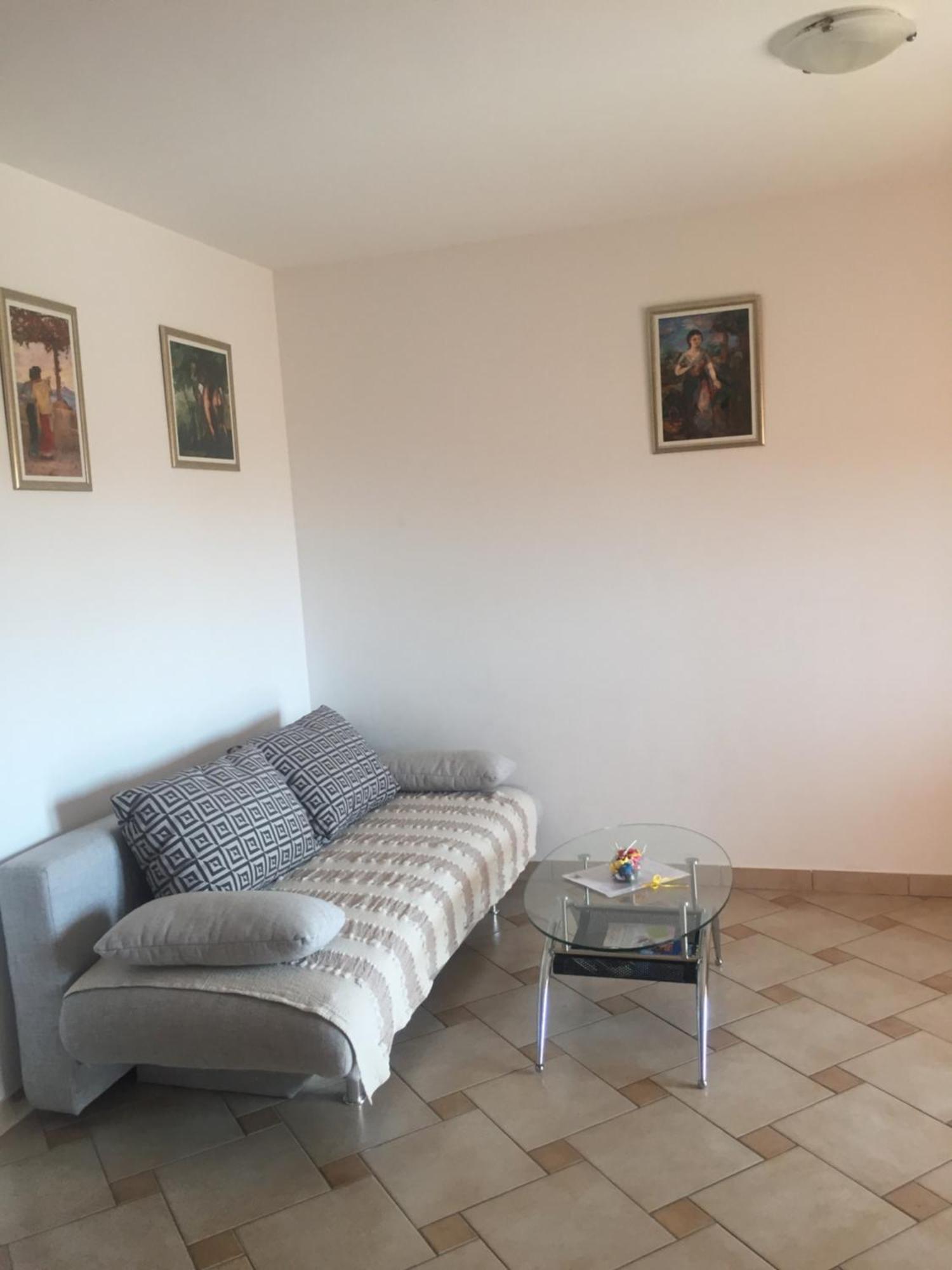 Apartments Vidovic Povljana Kamer foto