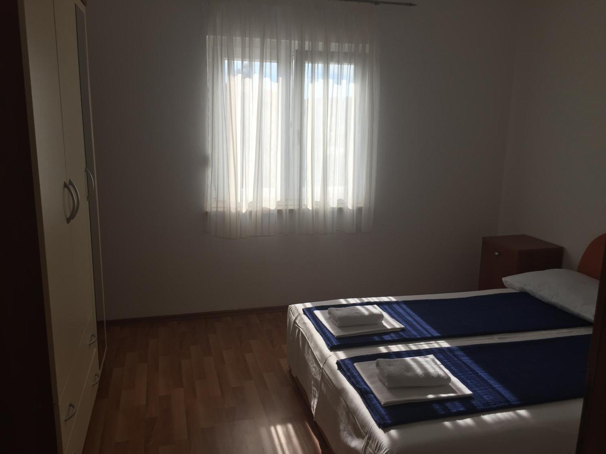 Apartments Vidovic Povljana Kamer foto