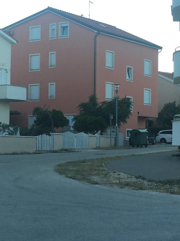 Apartments Vidovic Povljana Buitenkant foto