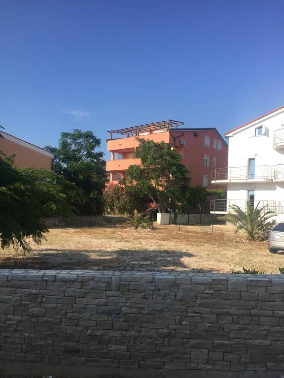 Apartments Vidovic Povljana Buitenkant foto