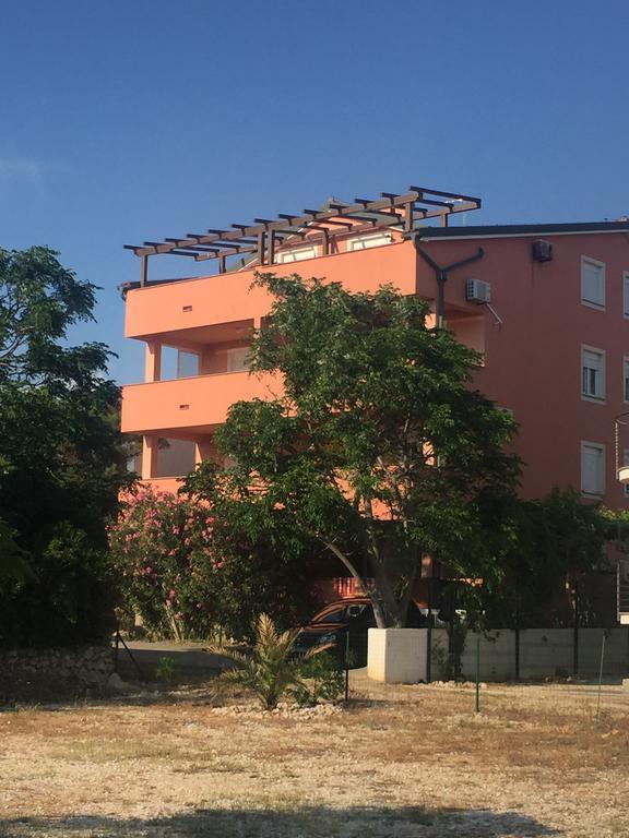 Apartments Vidovic Povljana Buitenkant foto
